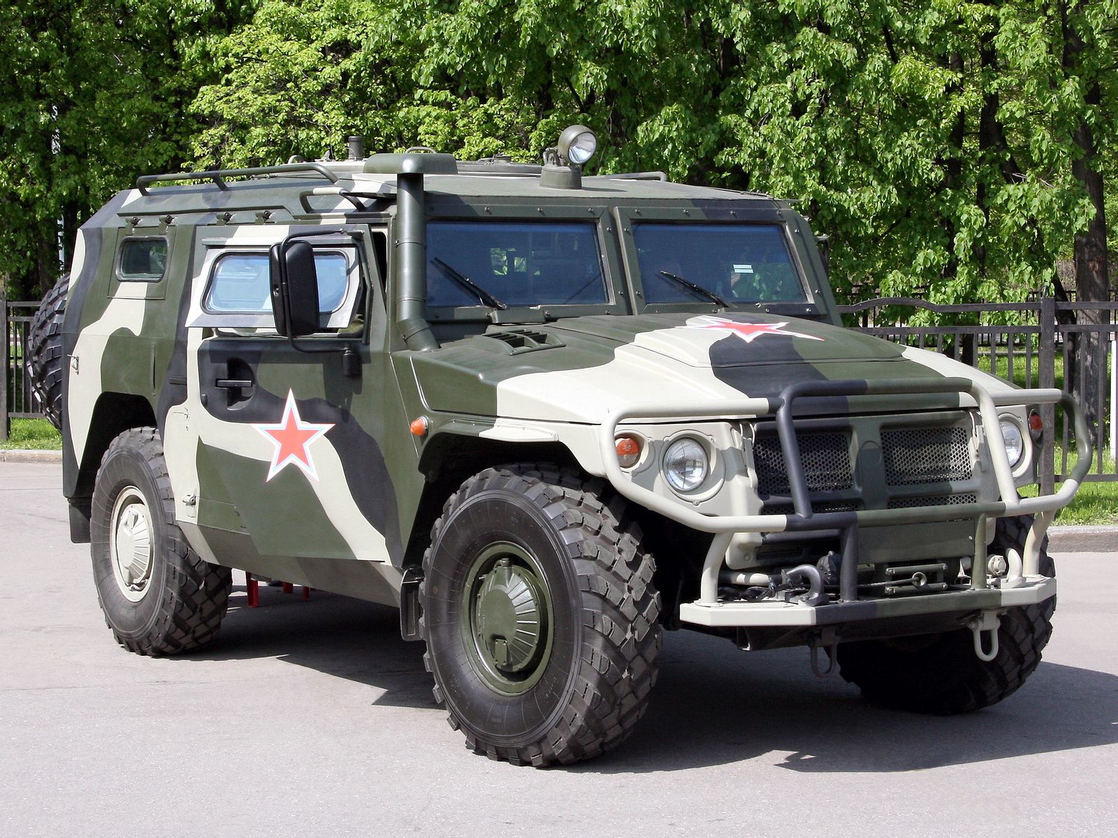 2005 GAZ 233036 SPM 2 Tiger 4x4 military emergency police fd