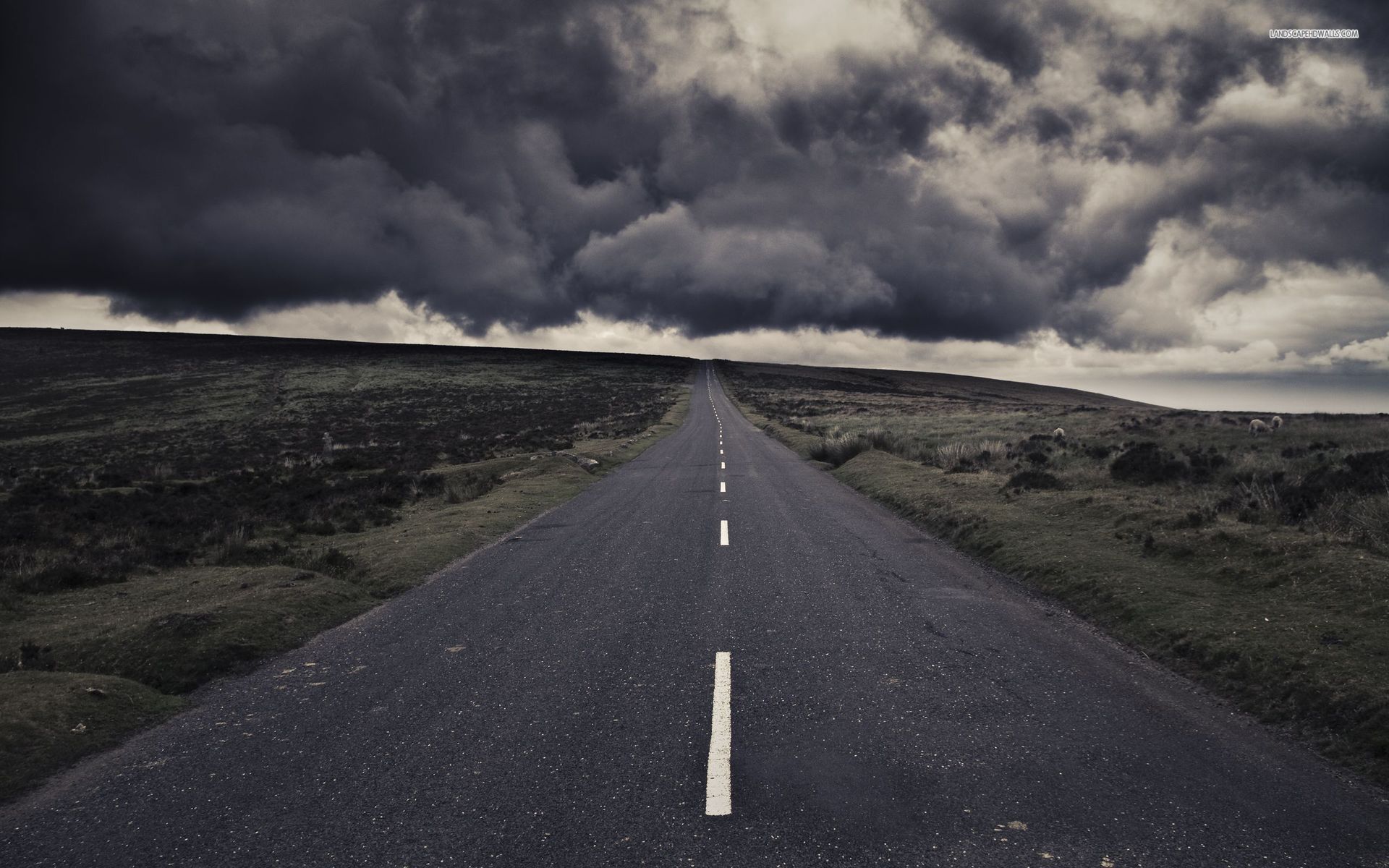 Endless road under the stormy sky wallpaper #2215