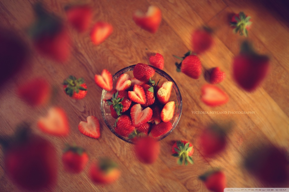 Very Berry Strawberry HD desktop wallpaper : Widescreen : High ...