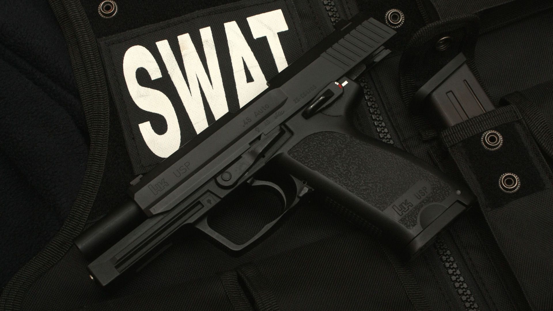 Download Wallpaper 1920x1080 Swat, Pistol, Gun, Bulletproof vest