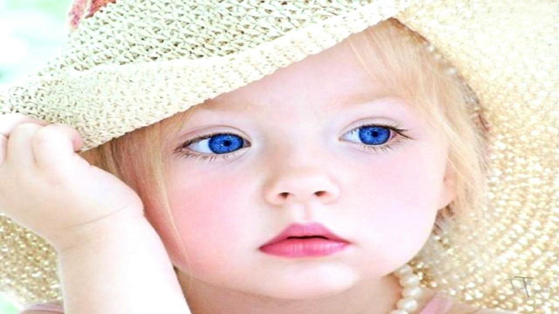 Beautiful-sweet-baby-blue-eyes-hd-free-wallpaper -