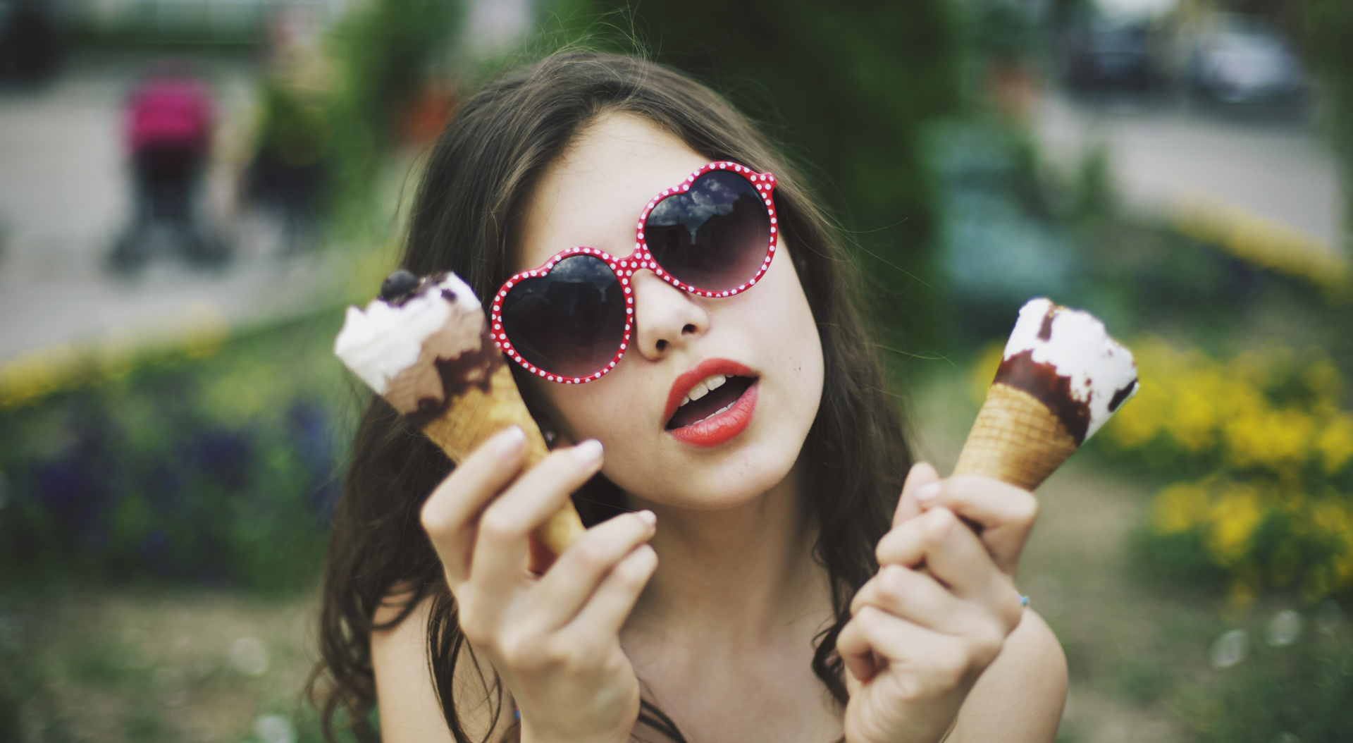 Sweet Girls Ice Cream HD Wallpapers HD Backgrounds