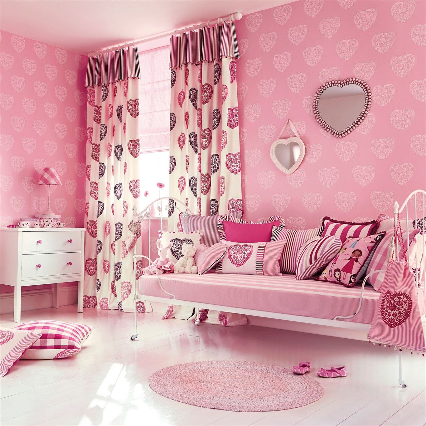 Products Harlequin - Designer Fabrics and Wallpapers Sweet
