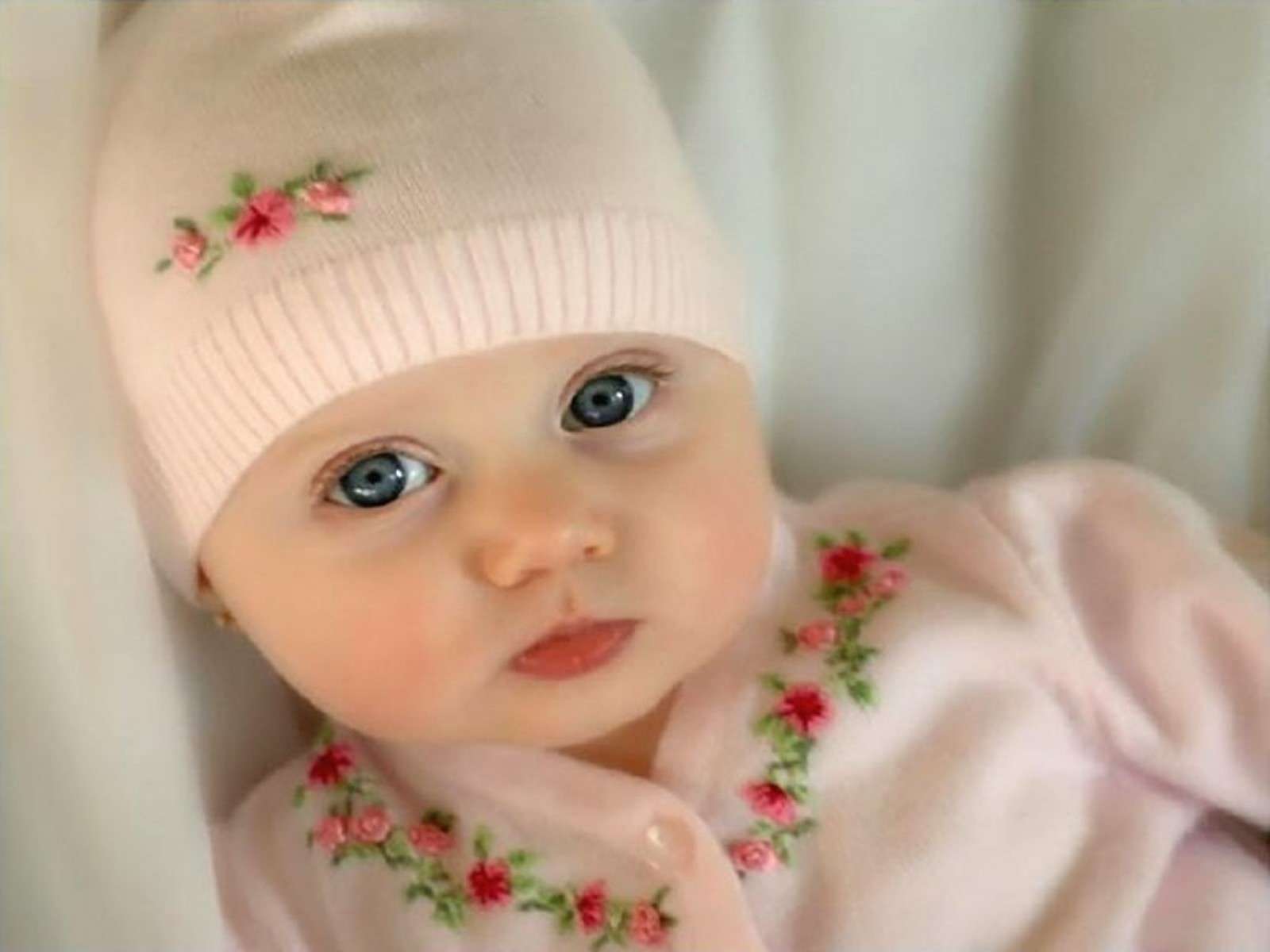Free Download Cute Baby Wallpapers