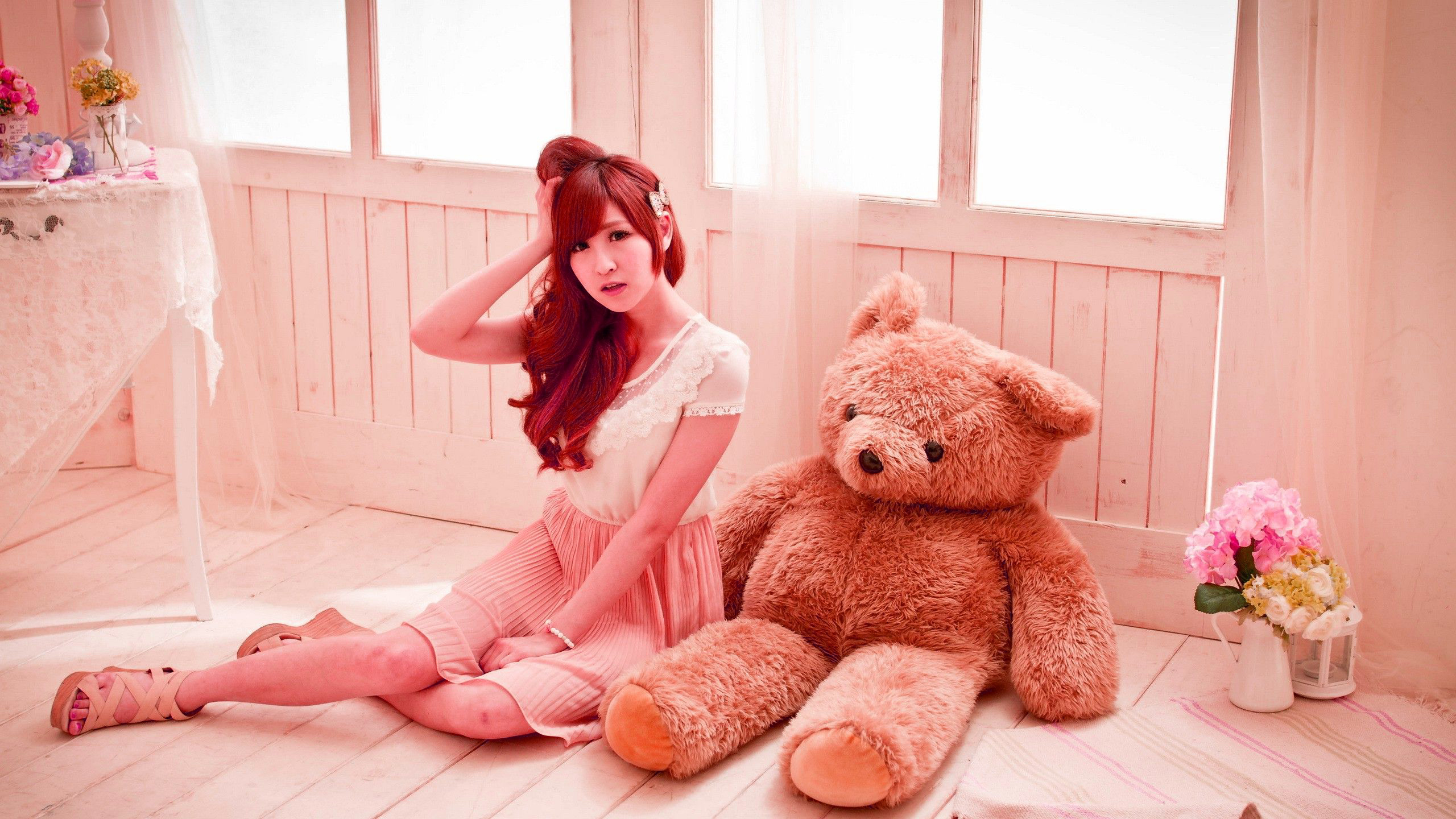 Sweet And Hot Girl Sit With Big Teddy Bear I Love You Teddy Bears ...