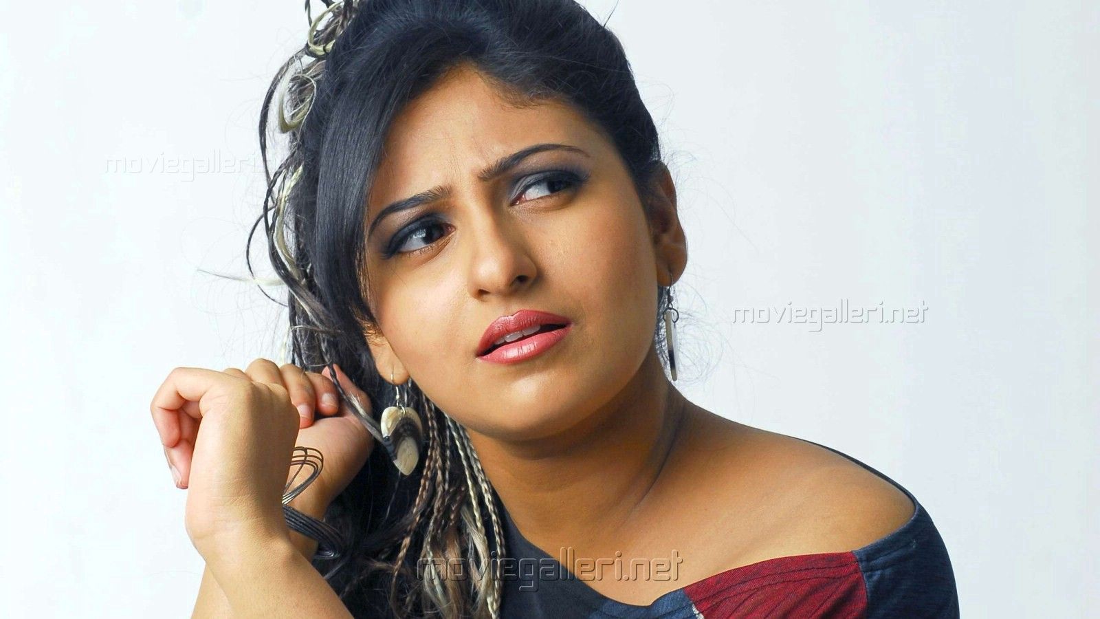 Picture 136539 Monica Tamil Actress Wallpapers New Movie Posters