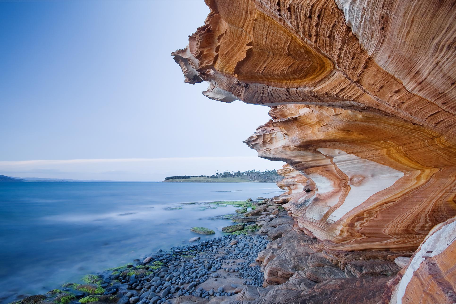 Painted cliffs maria island tasmania australia - - High resolution