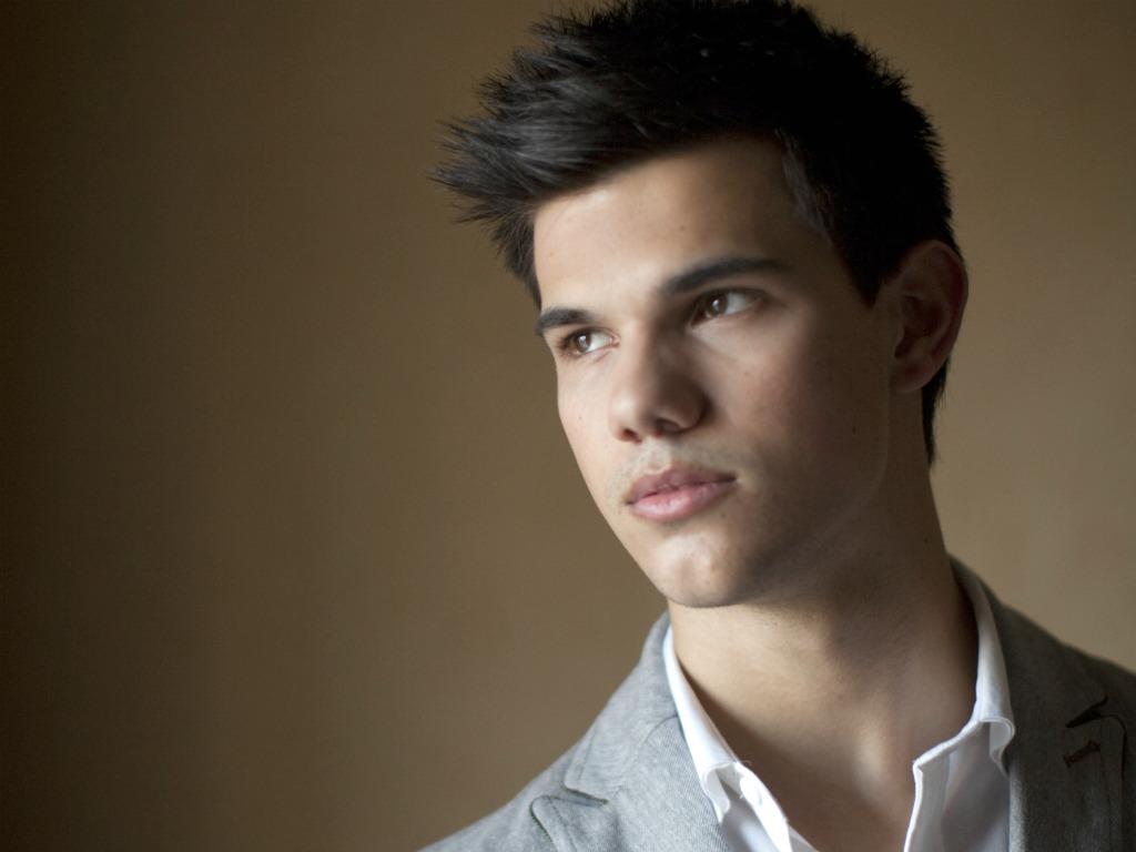 Taylor Lautner pics | Movie Stars Pictures