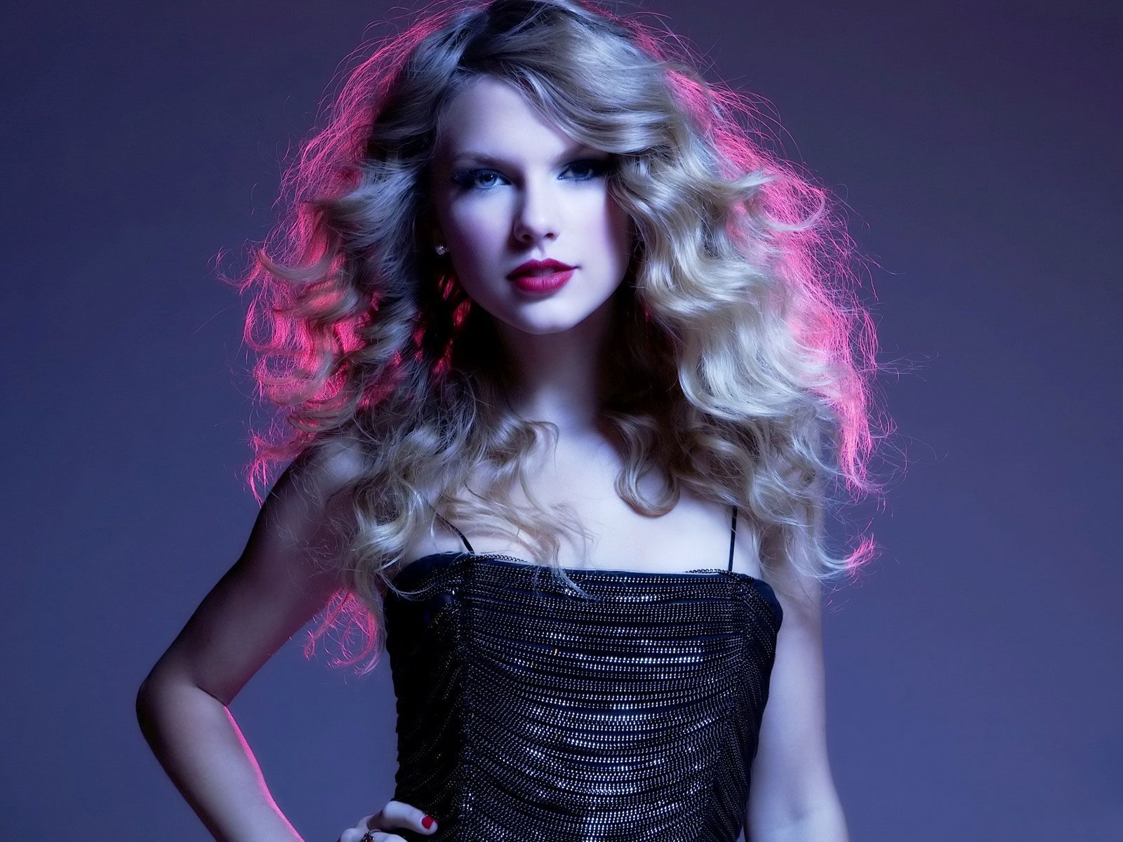 Taylor Swift Latest 2010 Wallpapers HD Backgrounds