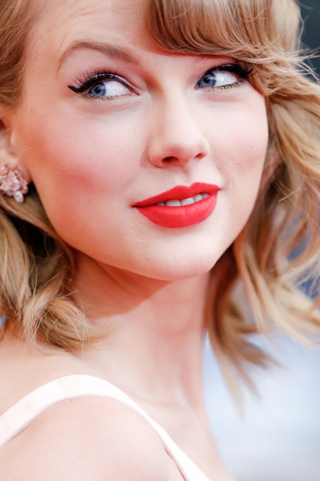 Taylor Swift iPhone Wallpaper Free wallpapers for iPhone 6s/6sPlus ...