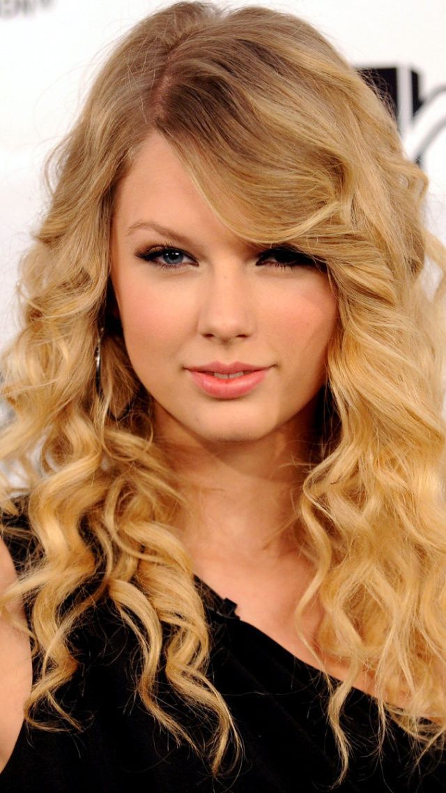 Taylor Swift Wallpapers for iPhone 5