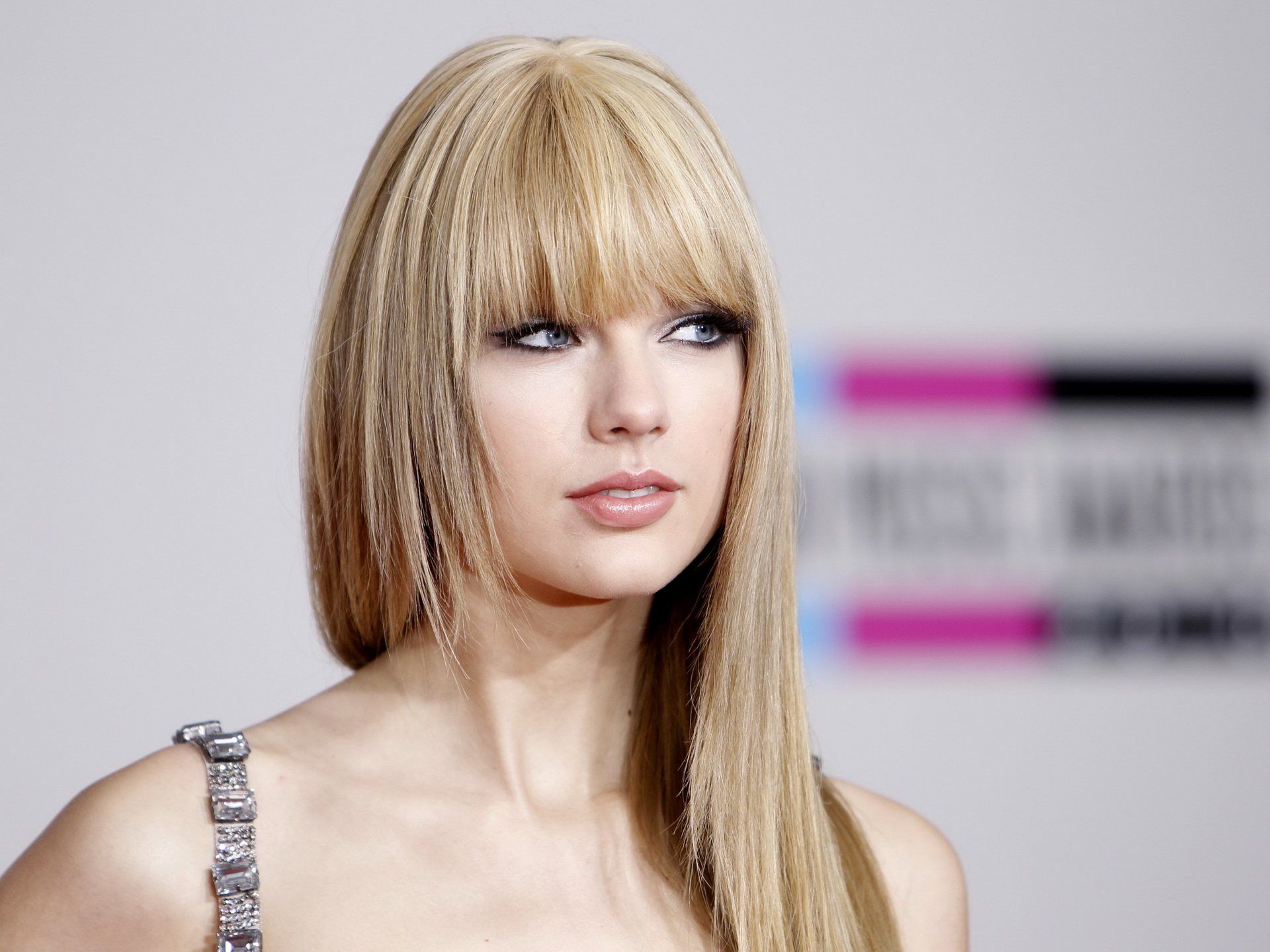 Download Taylor Swift Ponytail Hairstyle HD Wallpaper 3519 Full