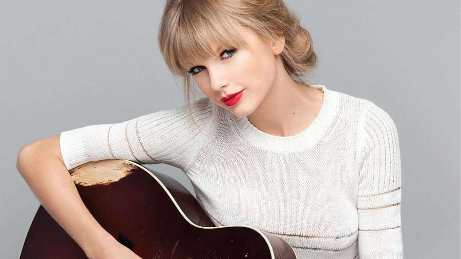 Taylor Swift Playing Guitar Wallpaper AMB