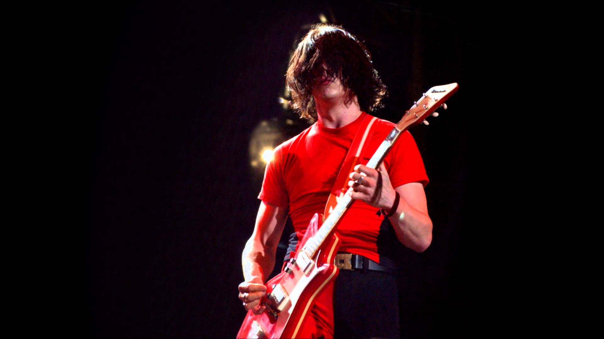 Dead Leaves And The Dirty Ground - The White Stripes [Live] - YouTube