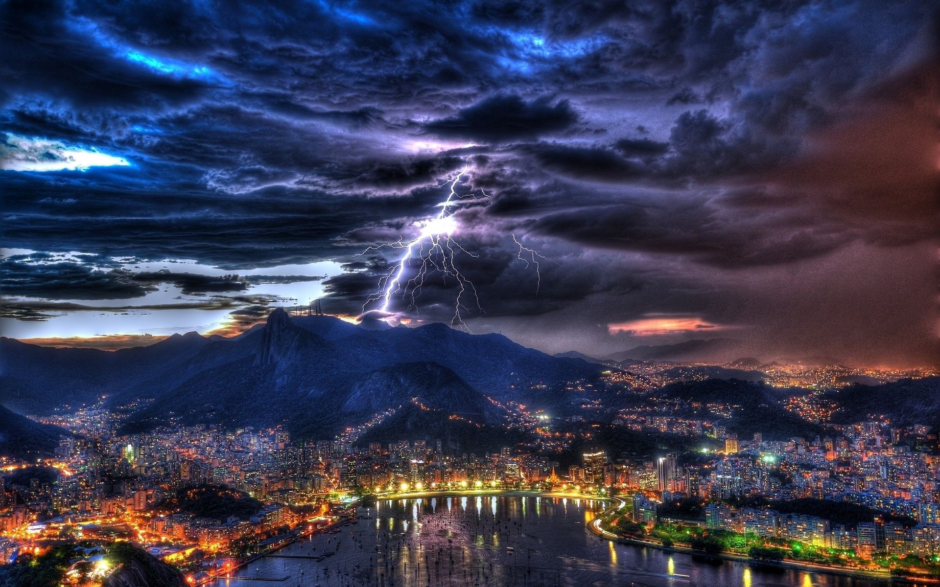 Thunderstorm Over Rio De Janeiro Wallpaper
