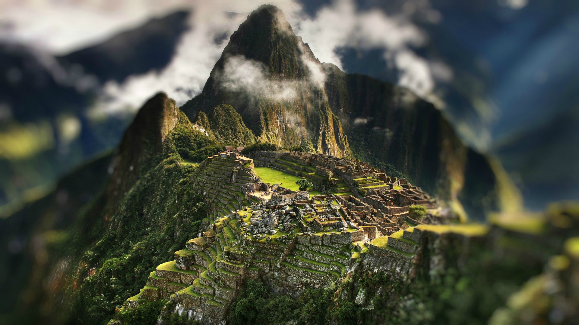 Tilt shift of Machu Picchu : wallpapers