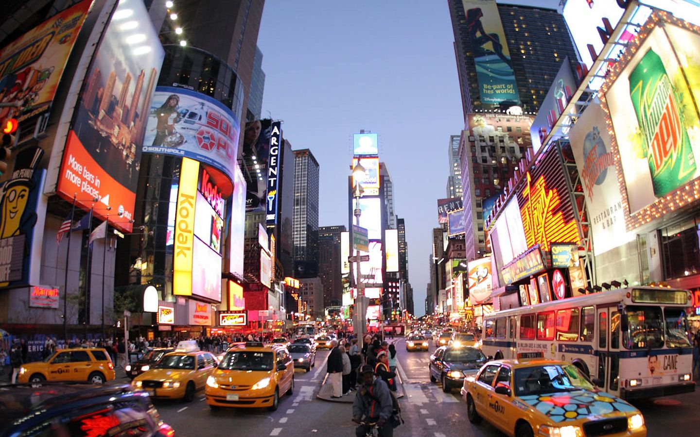 New-York-Times-Square-Life-Wallpaper.jpg