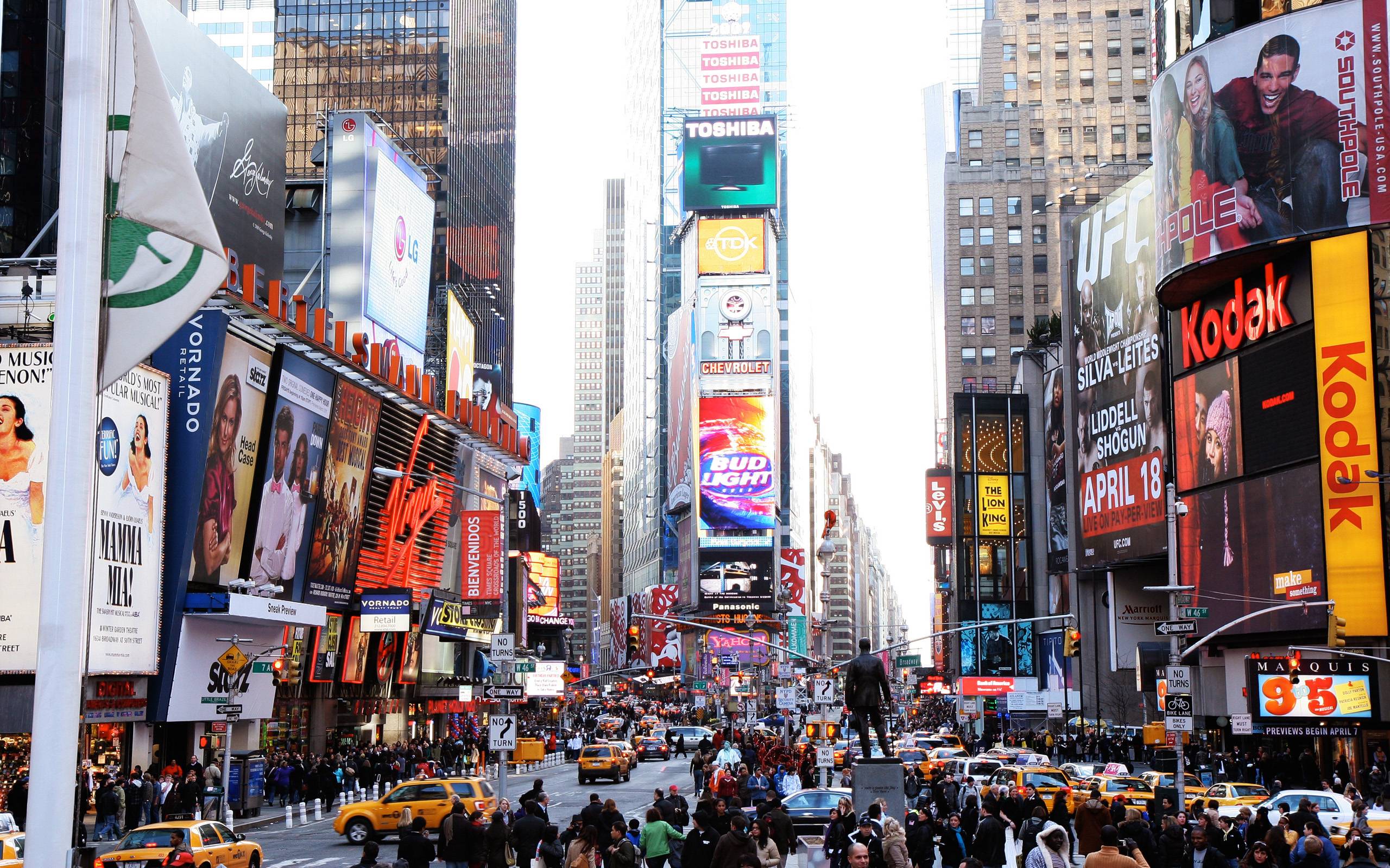 New-York-Times-Square-Building-2560x1600-Wallpaper.jpg