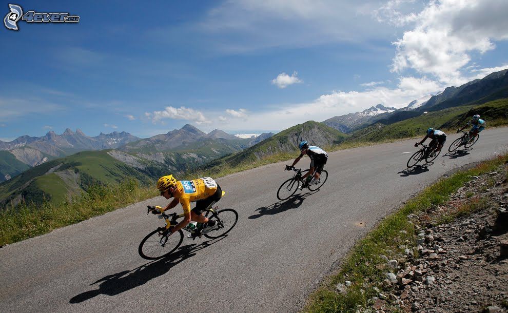 tour-de-france,-view,-mountains,-cyclists-158419.jpg