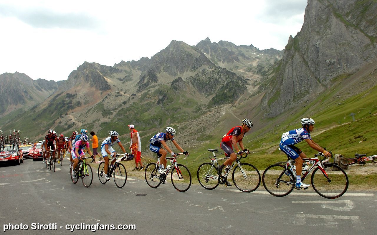 2010 Tour de France photos - Stage 16 | www.cyclingfans.com