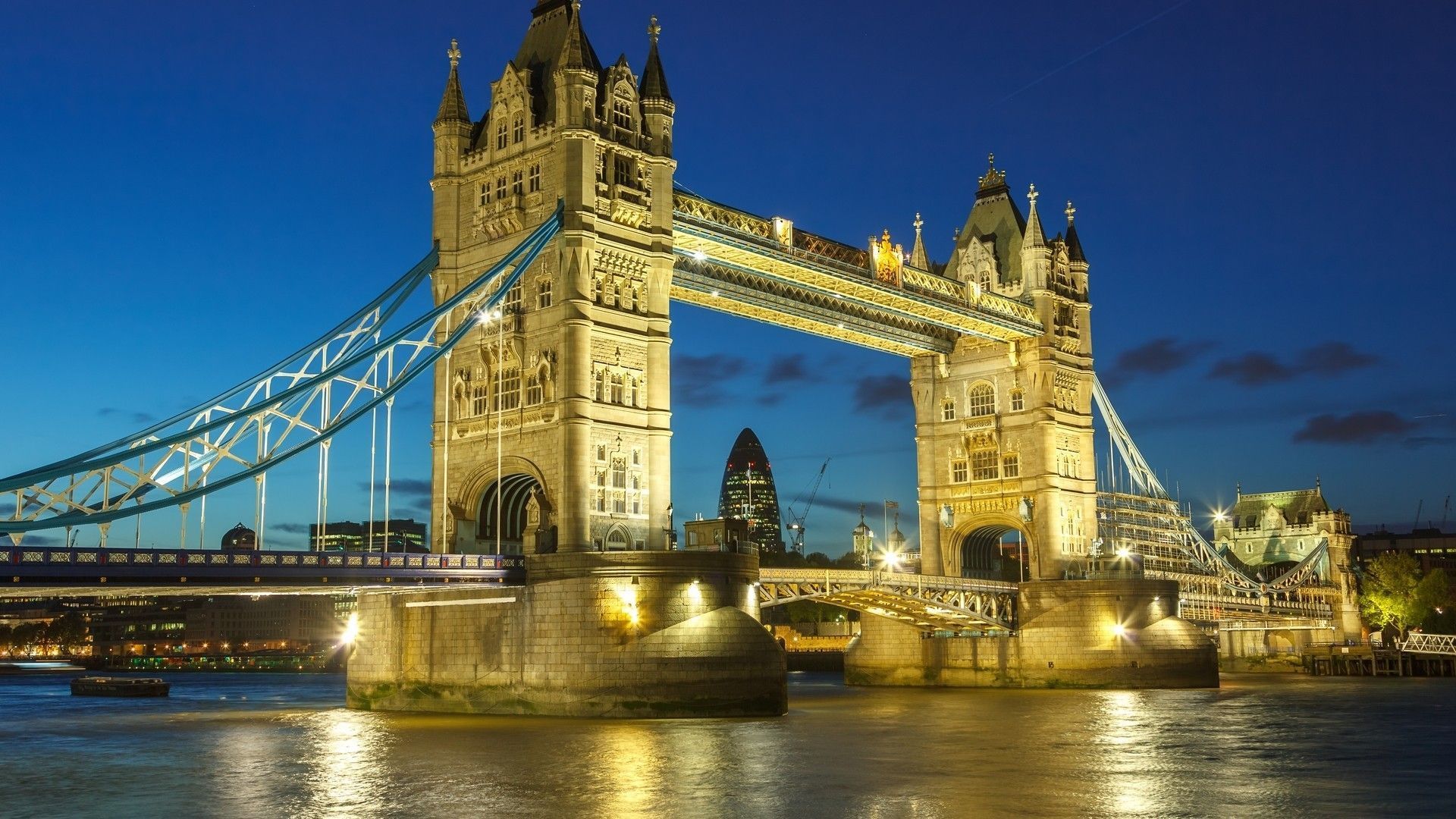 London Bridge Backgrounds