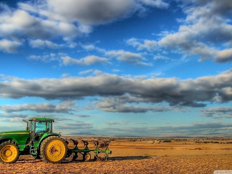 John Deere Tractor In Big Sky Country free desktop backgrounds and ...