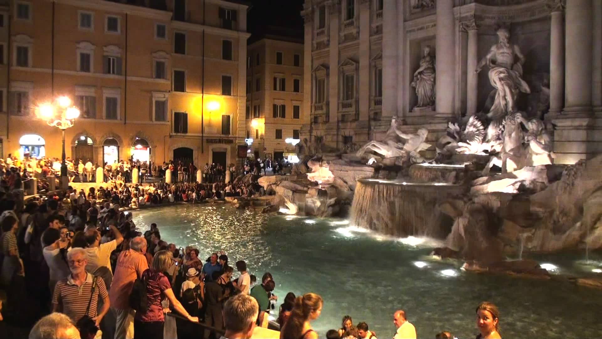 Trip to Rome - Trevi Fountain at night 1080p - YouTube