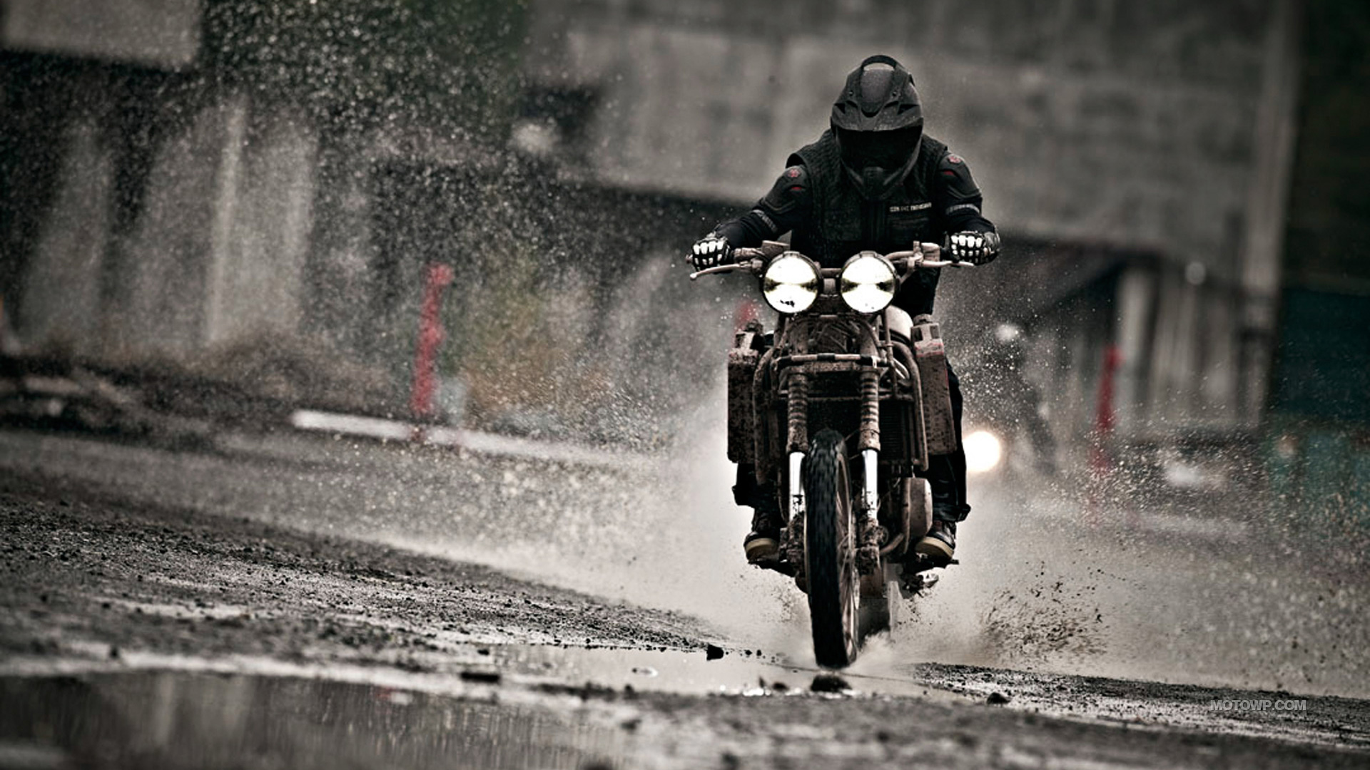Custom motorcycle desktop wallpapers Icon Dromedar II 2013 Triumph