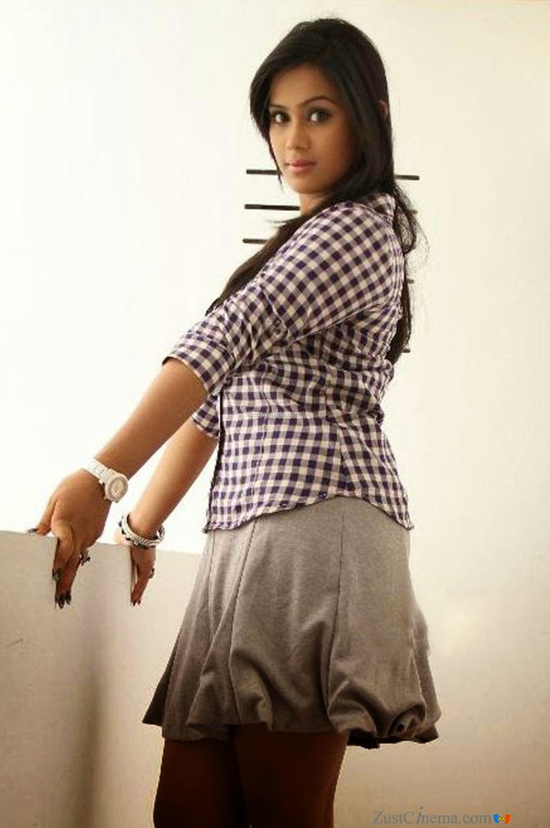 Thulasi Nair Hot Images Wallpapers Indian film actress Photo ...