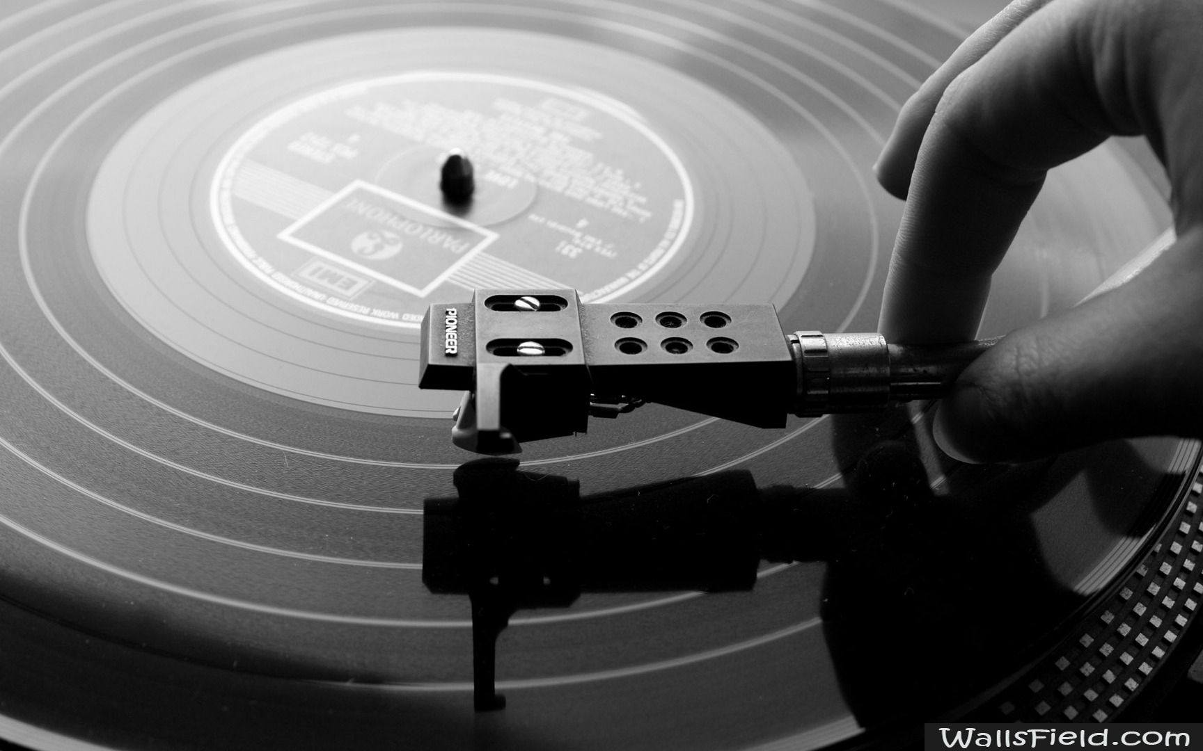 Turntable Wallpaper - Wallsfield.com Free HD Backgrounds