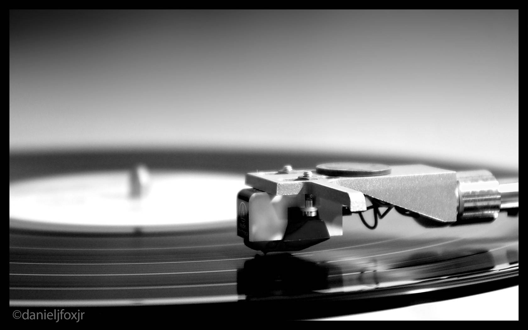 Turntable Tagnotallowedtoosubjective 1920×1080 Wallpaper 1675656