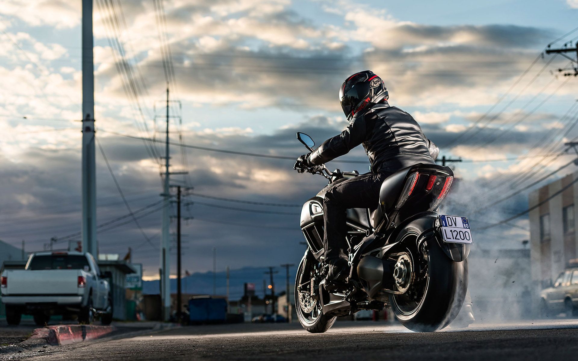 2015 Ducati Diavel Backgrounds