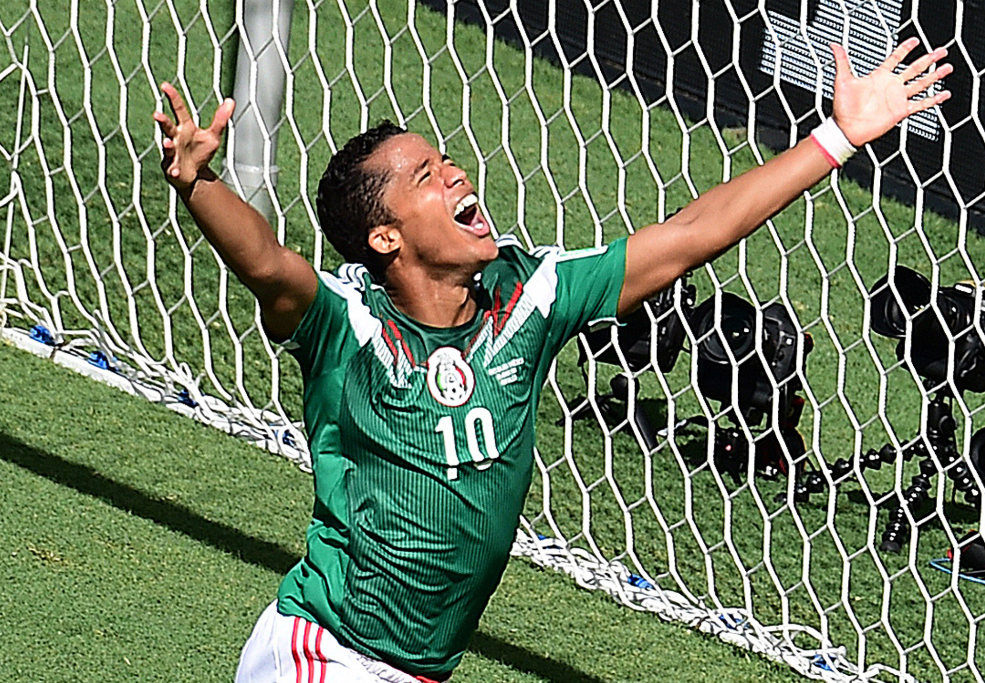 Tom Marshall The Top 10 Mexican players of 2014 - Giovani dos