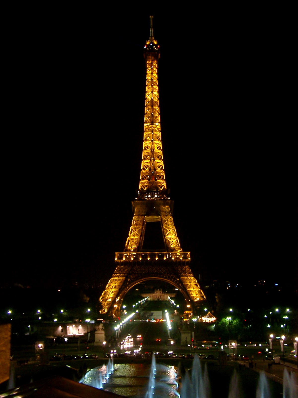 Foto-Foto Terindah Menara Eiffel Paris, Prancis