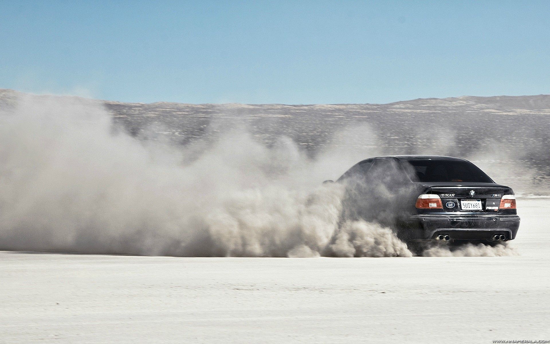 BMW E39 M5 Wallpaper #4: Death Valley Drifting — M5E39.net