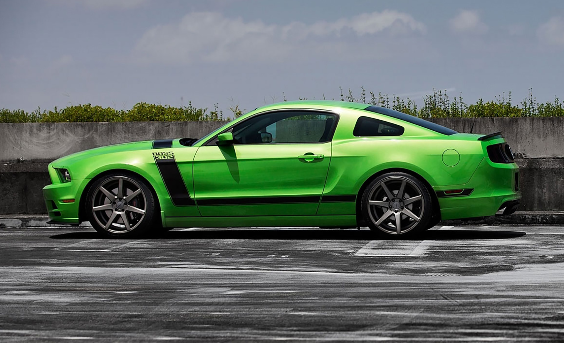 Green Ford Mustang Boss 302 Car Picture Hd Wallpaper - Spagheto Wheels