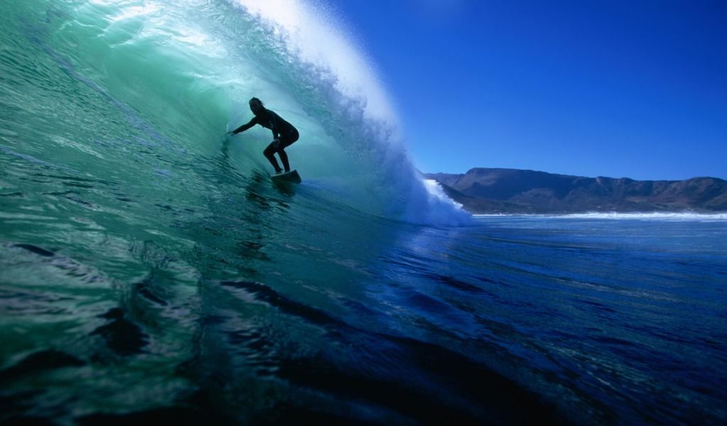 Surfing 1024 x 600 Wallpaper
