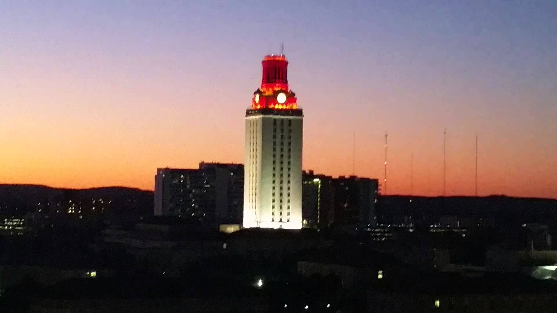 UT tower turns orange after Victory - YouTube
