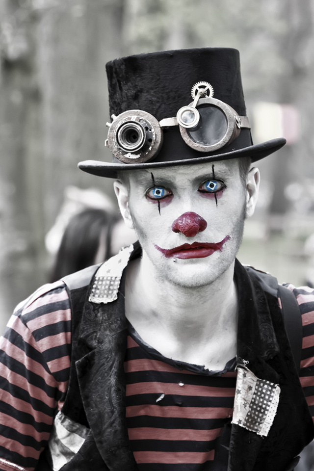 Crazy Steampunk Clown iPhone 4 Wallpaper (640x960)