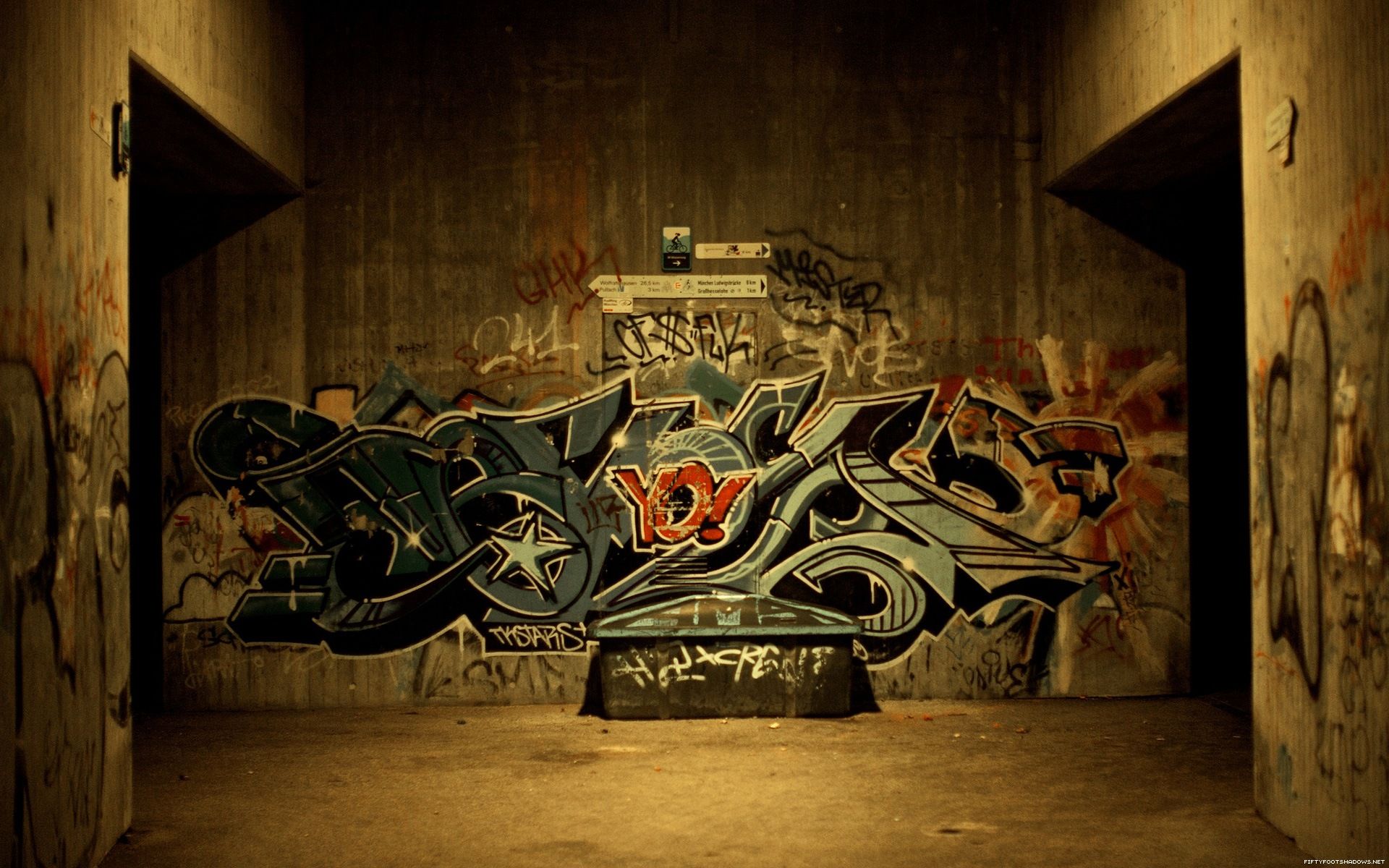 30 Striking Graffiti Wallpaper Collection