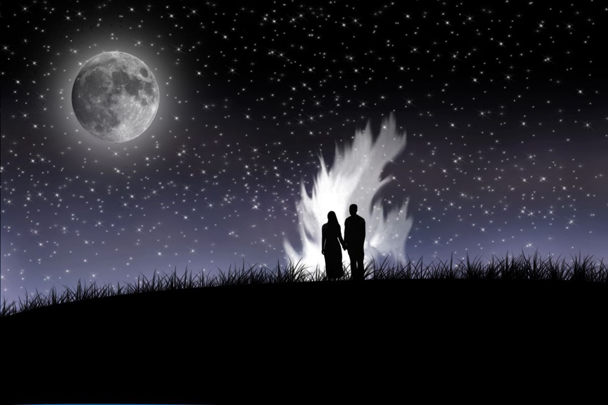 Lovers in Midnight Wallpapers HD Backgrounds