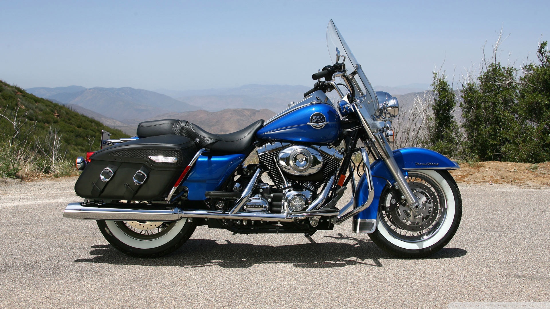 Harley Davidson Bikes HD Wallpapers Download