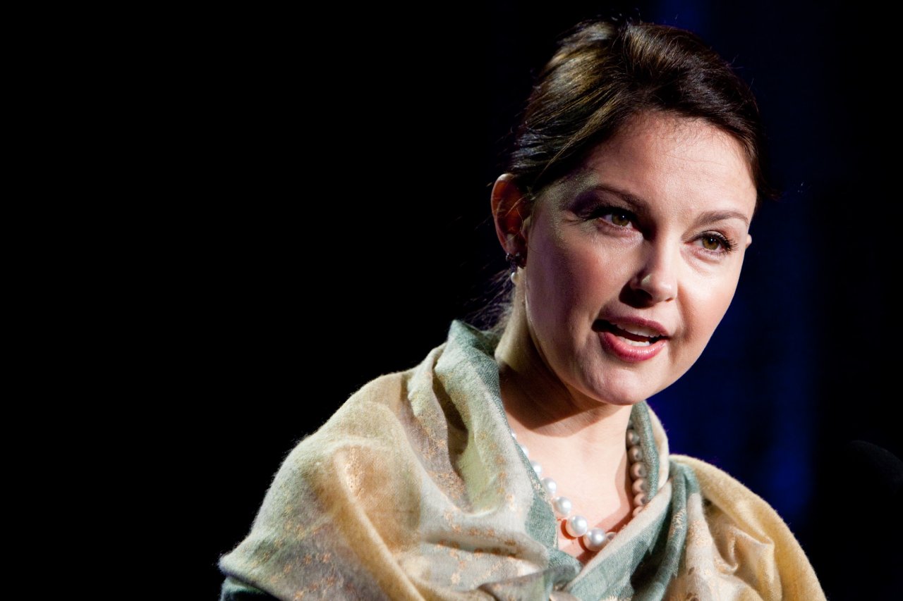 pic new posts: Ashley Judd Wallpaper