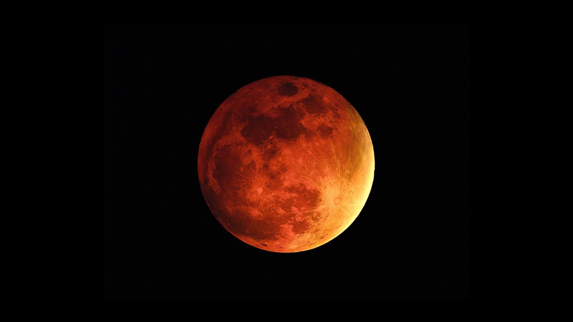 Red-Moon-HD-Wallpaper.jpg