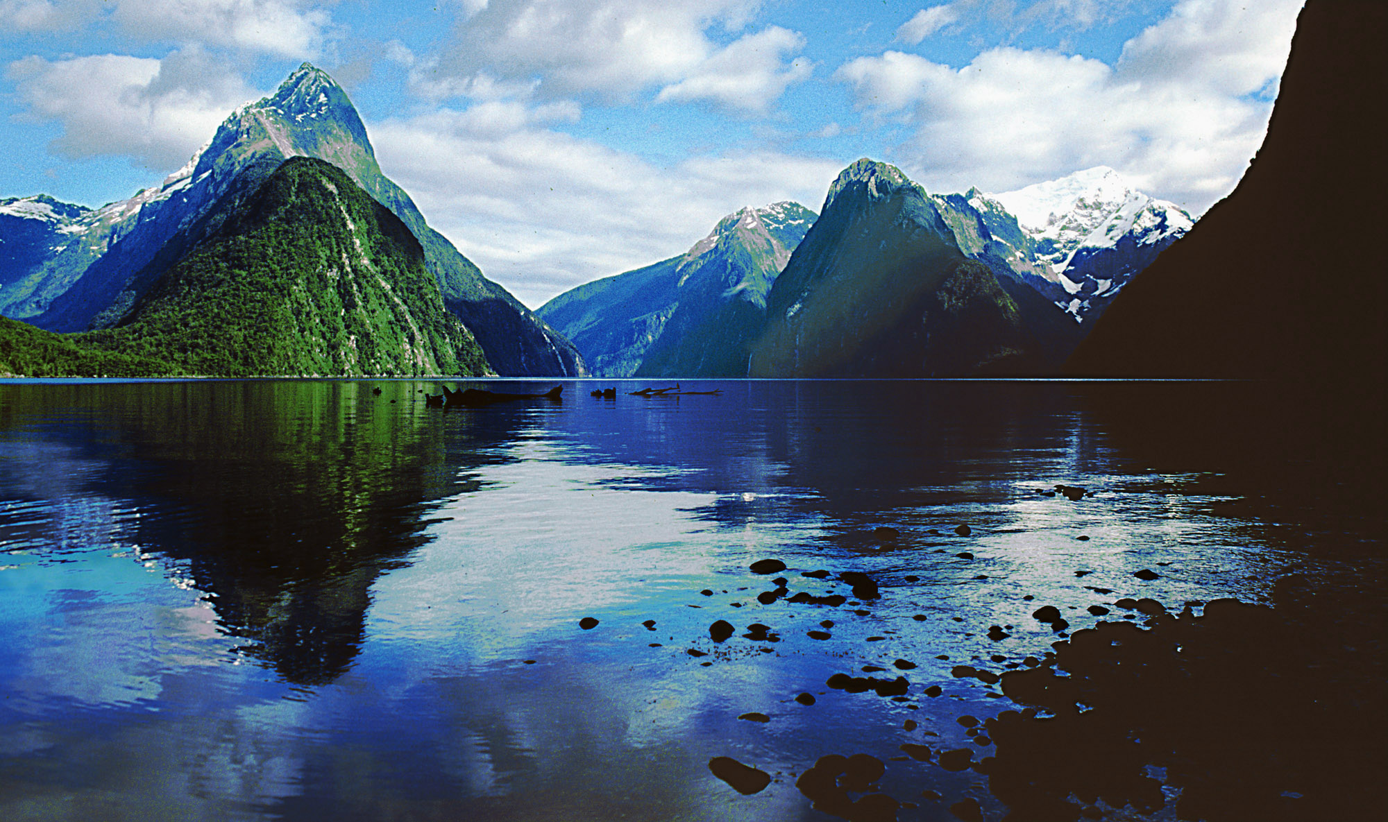 287515 Milford Sound 2000x1185px by Aimee Jacobs