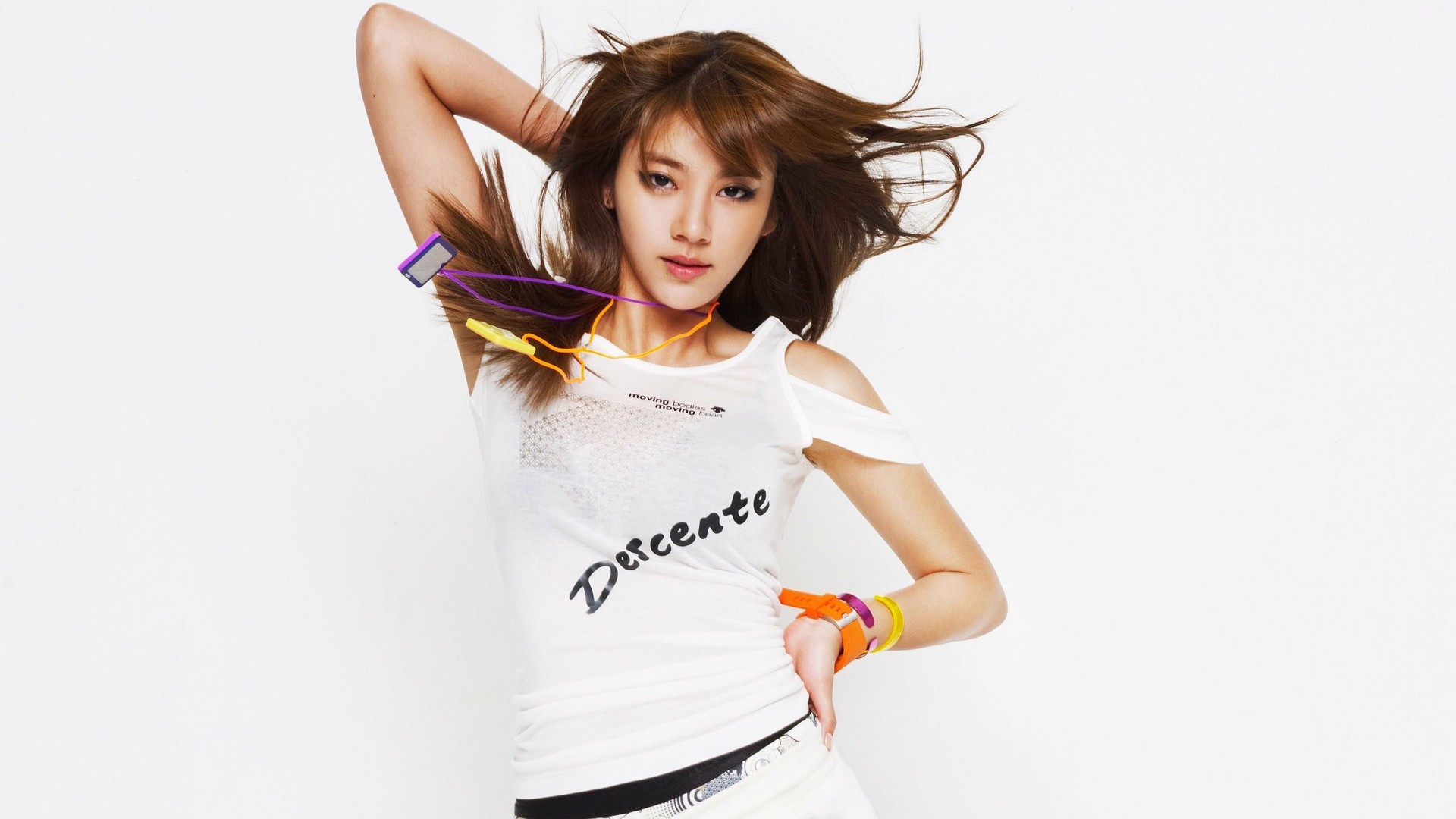 Son Dambi Korean Actress Wallpaper For Desktop & Mobile