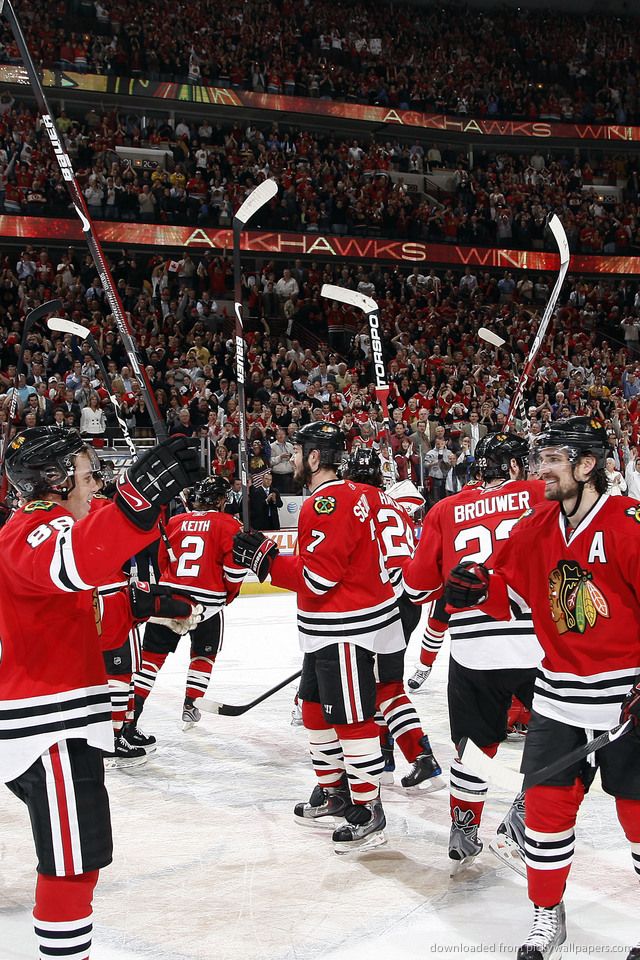 Download Chicago Black Hawks Cheering Wallpaper For iPhone 4