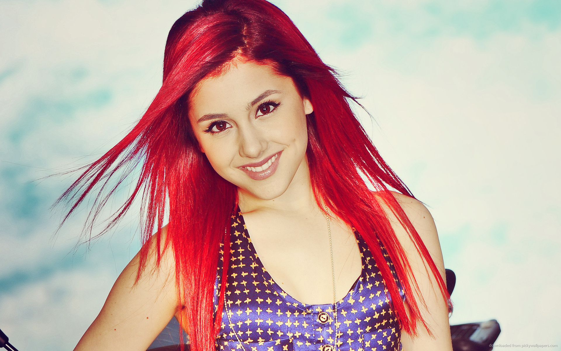 Ariana grande pony. Красивые красные волосы.