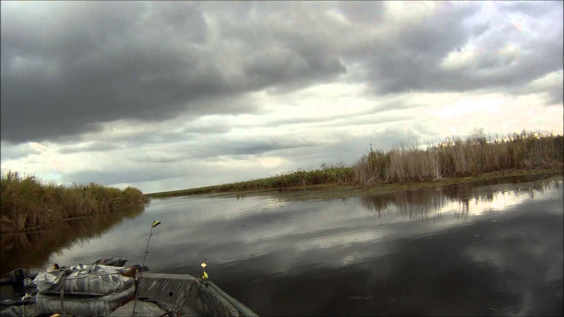 Riding around Lake Okeechobee on the Bass Boat - YouTube