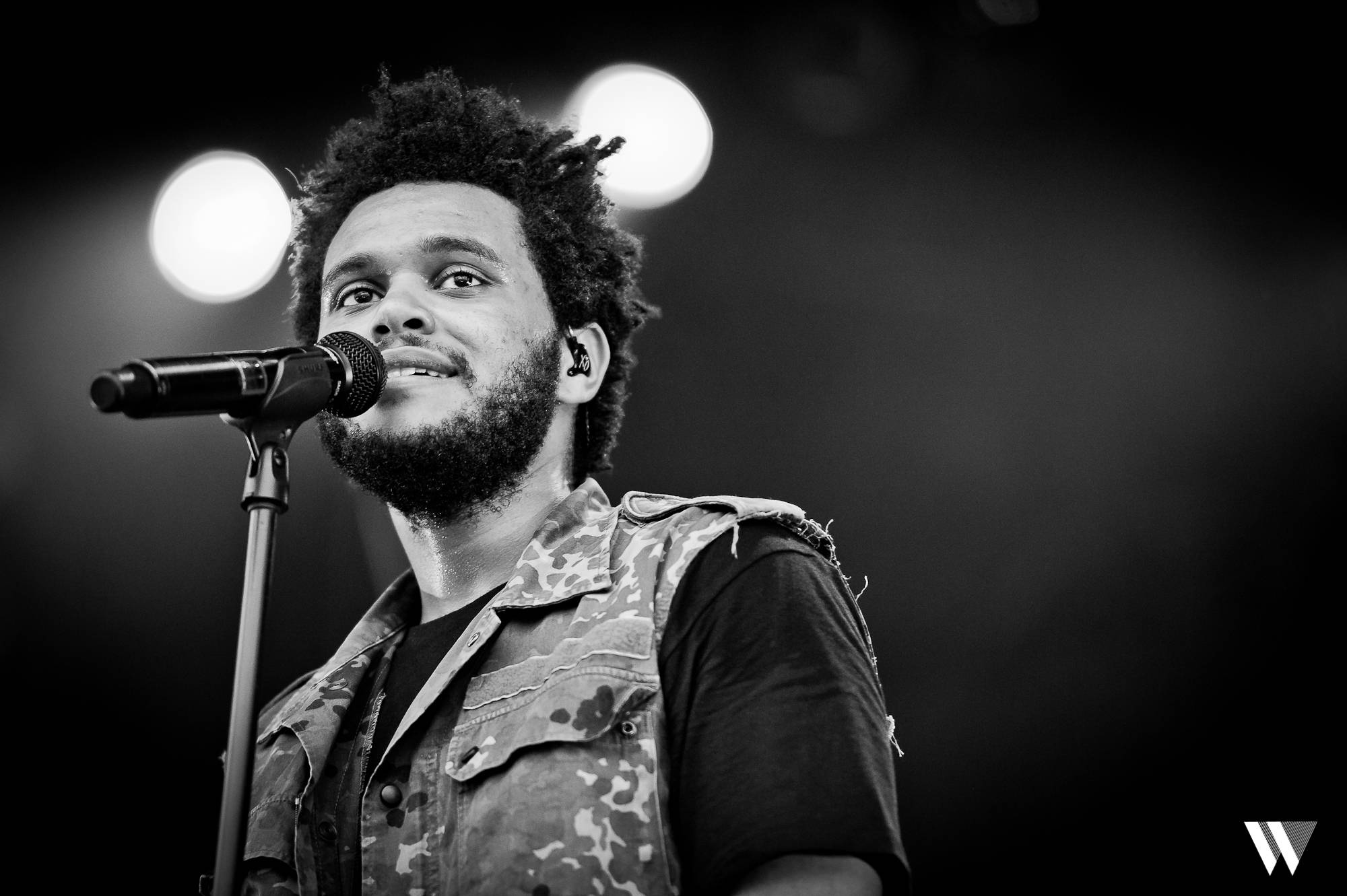 The Weeknd On Stage - The Weeknd Wallpaper